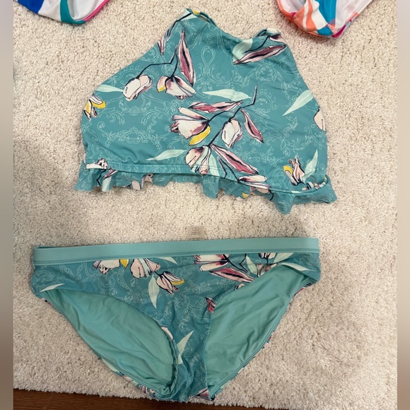 Women’s Swimwear Collection (7) - Picture 6 of 8